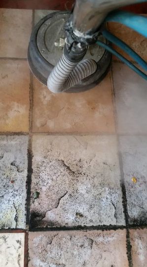 Tile and Grout Cleaning in Los Alamitos, CA (2)