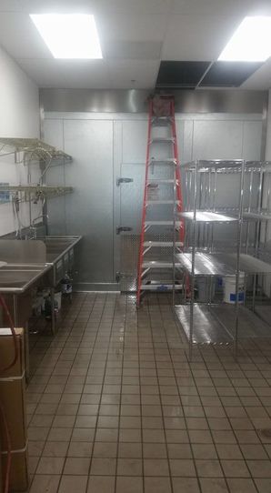 Post Construction Restuarant Cleaning in Belflower, CA (2)