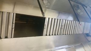 Commercial Hood Vent Cleaning in Hollywood, CA (2)