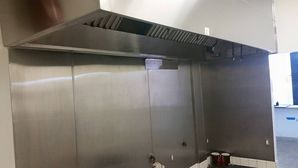 Commercial Hood Vent Cleaning in Hollywood, CA (1)